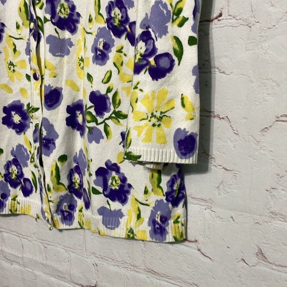 Notations floral scoop neck cardigan - Picture 3 of 7